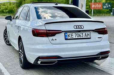 Седан Audi A4 2021 в 