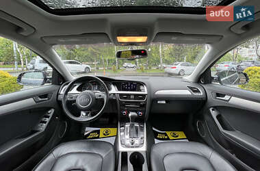 Седан Audi A4 2015 в 