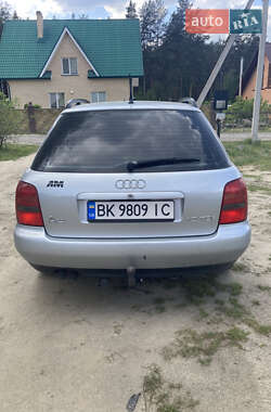 Универсал Audi A4 1998 в 