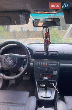 Универсал Audi A4 1998 в 