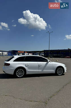 Универсал Audi A4 2013 в 