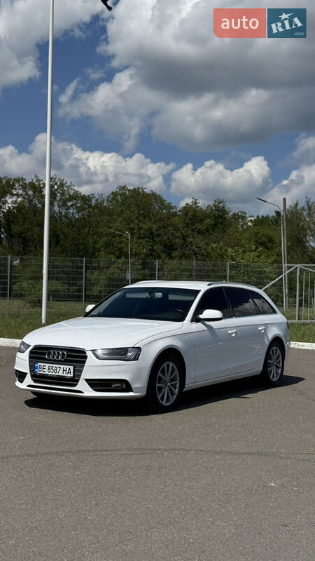 Универсал Audi A4 2013 в 