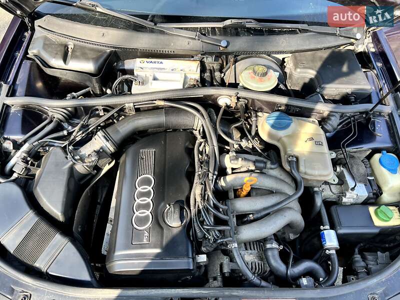 Универсал Audi A4 1996 в Малине