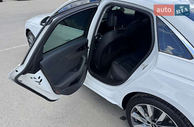 Седан Audi A4 2021 в 