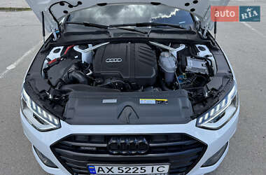 Седан Audi A4 2021 в 