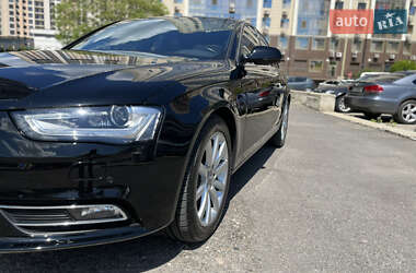 Седан Audi A4 2013 в 