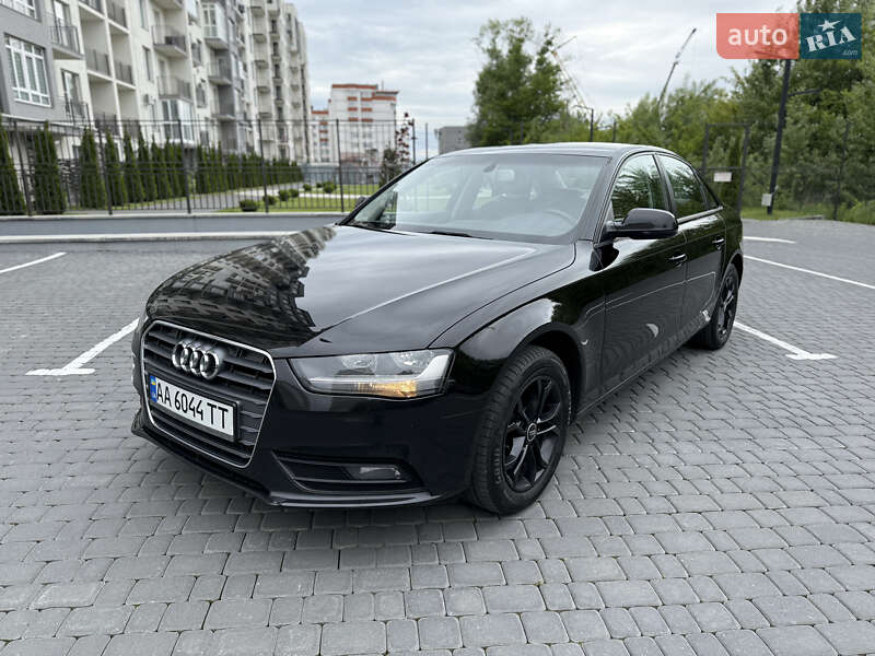 Седан Audi A4 2013 в Киеве