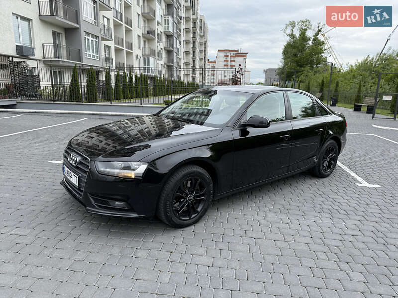 Седан Audi A4 2013 в Киеве