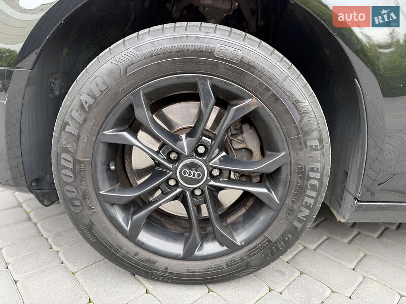 Седан Audi A4 2013 в Киеве