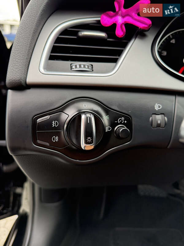 Седан Audi A4 2013 в Киеве
