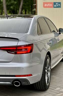 Седан Audi A4 2017 в 