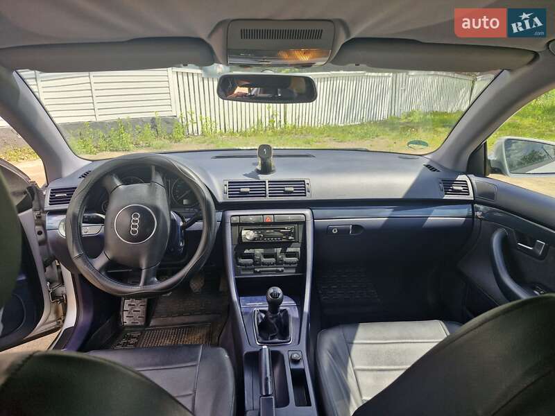 Седан Audi A4 2004 в Коростене