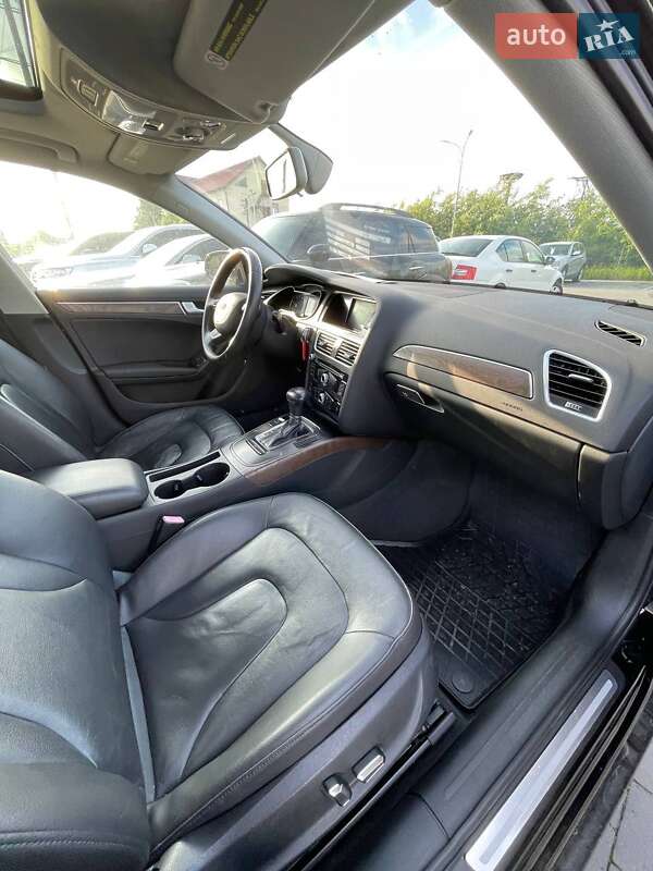 Седан Audi A4 2013 в Львові