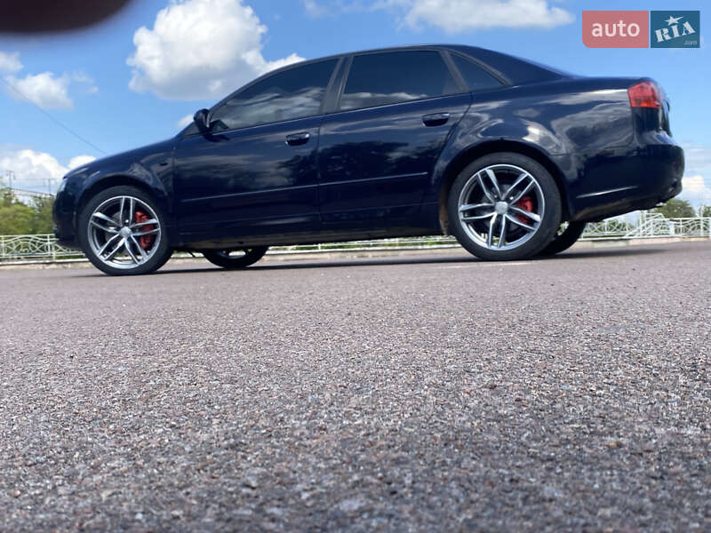 Седан Audi A4 2005 в Коростене