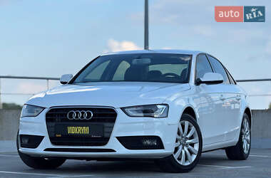Седан Audi A4 2013 в Києві