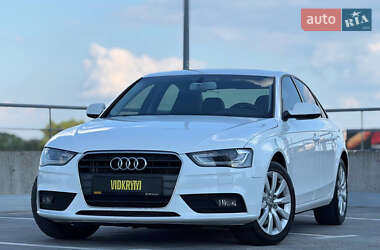 Седан Audi A4 2013 в 