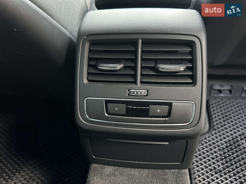 Універсал Audi A4 2017 в Львові