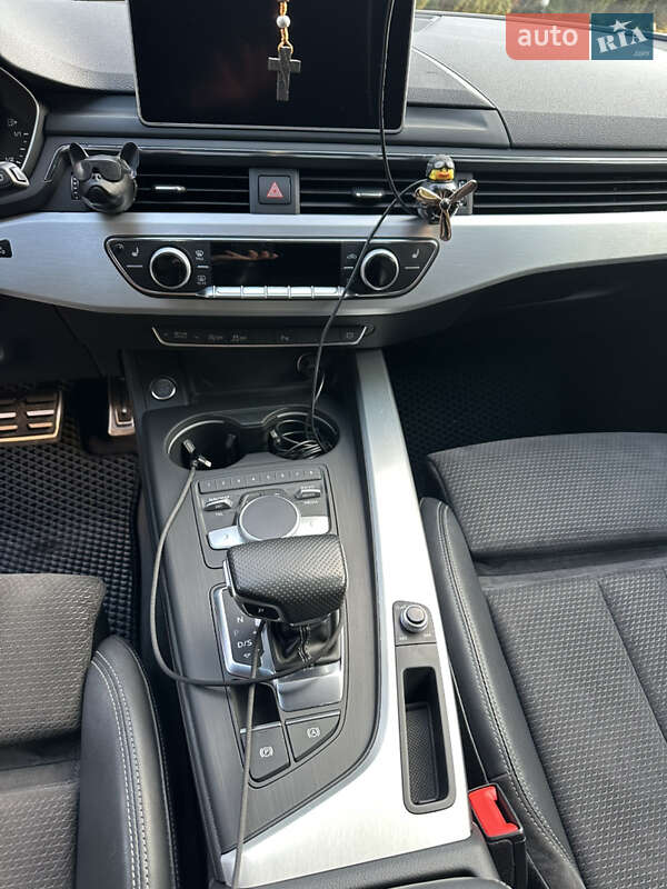 Універсал Audi A4 2017 в Самборі