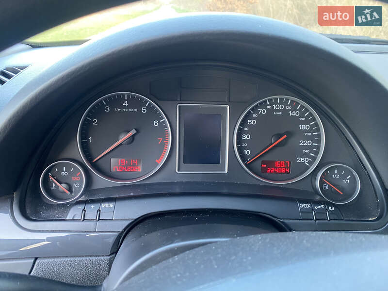 Седан Audi A4 2002 в Киеве