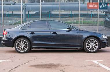 Седан Audi A4 2015 в 
