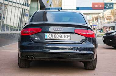 Седан Audi A4 2015 в 