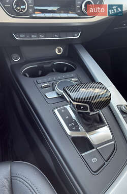 Седан Audi A4 2016 в 