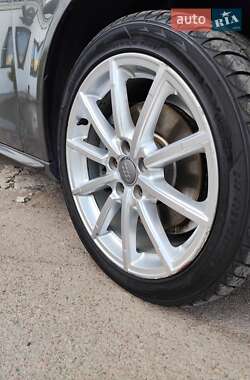 Седан Audi A4 2014 в 