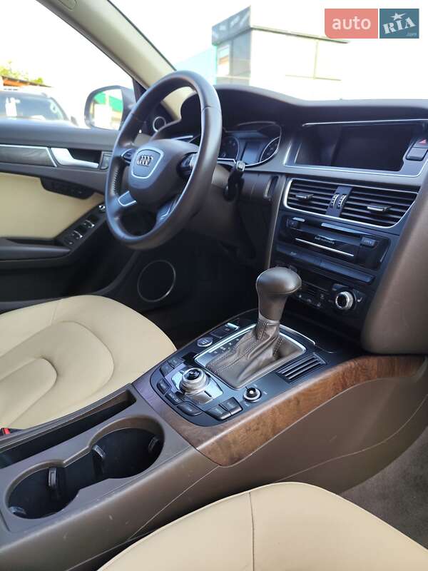Седан Audi A4 2014 в Чернигове