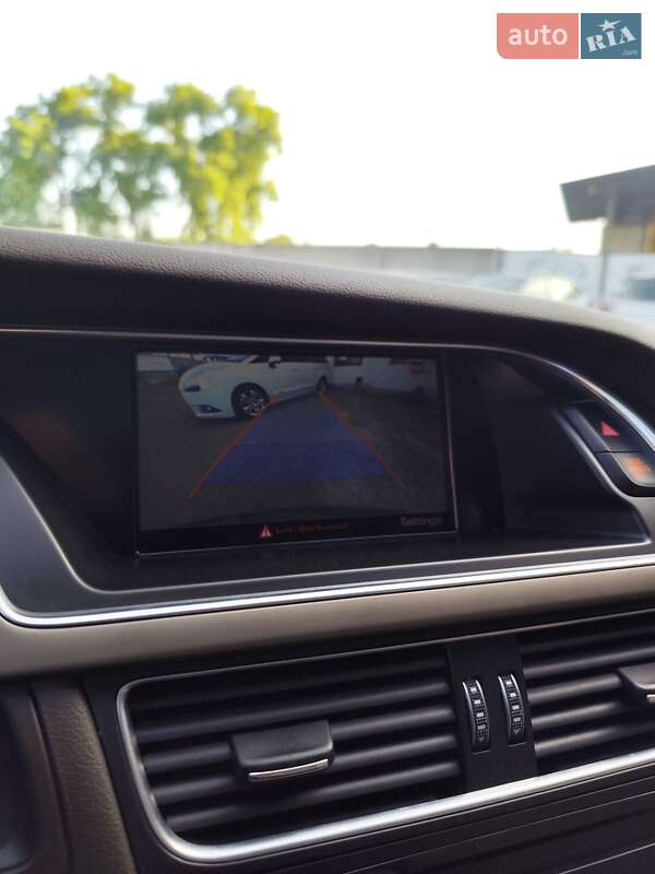 Седан Audi A4 2014 в Чернигове