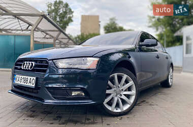 Седан Audi A4 2012 в Києві
