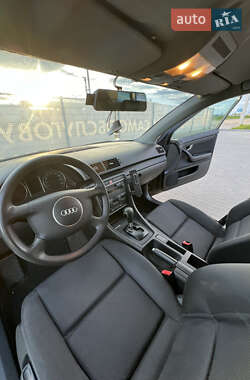Универсал Audi A4 2002 в 