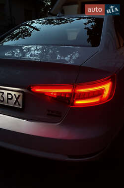 Седан Audi A4 2016 в 