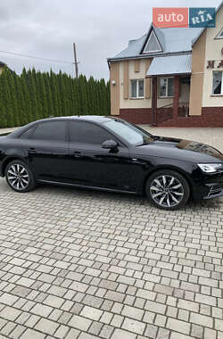 Седан Audi A4 2018 в 