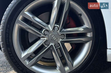 Седан Audi A4 2014 в 