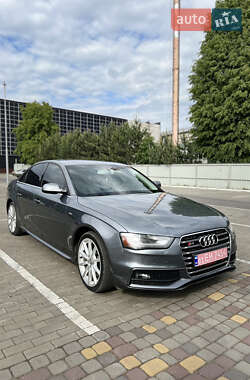 Седан Audi A4 2014 в Луцке