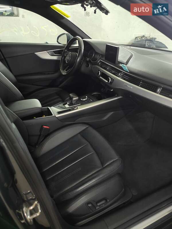 Седан Audi A4 2017 в Черновцах