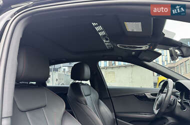 Седан Audi A4 2018 в 