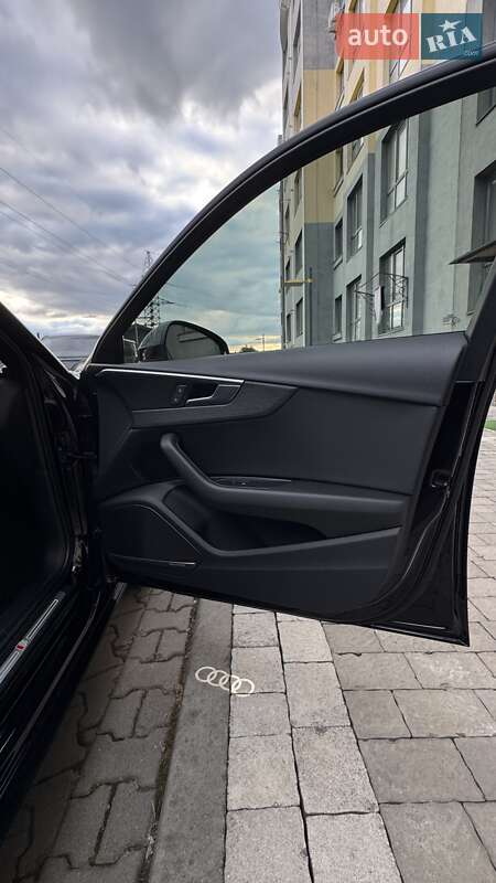Седан Audi A4 2016 в Ивано-Франковске