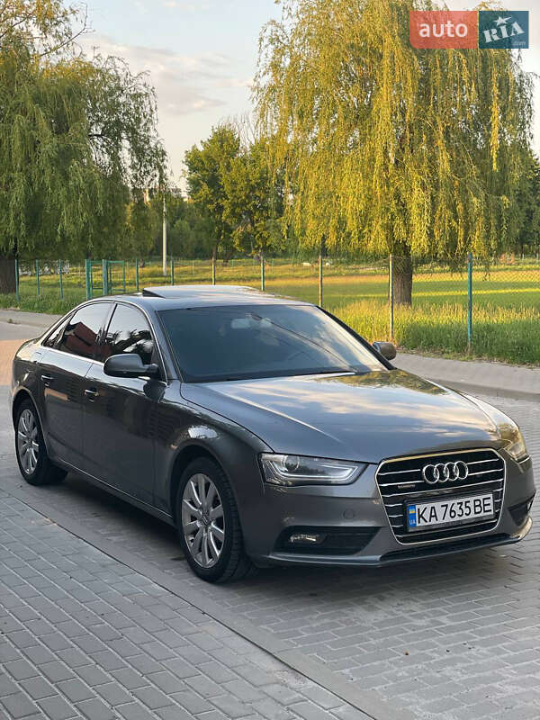 Седан Audi A4 2013 в 