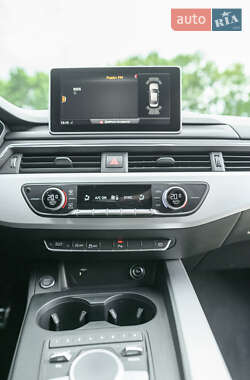 Седан Audi A4 2017 в 