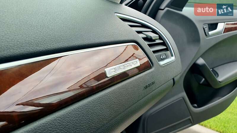 Седан Audi A4 2010 в Киеве