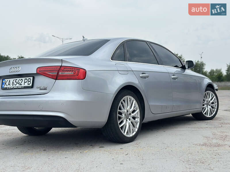 Седан Audi A4 2014 в Киеве