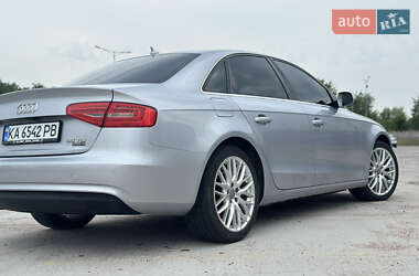 Седан Audi A4 2014 в 