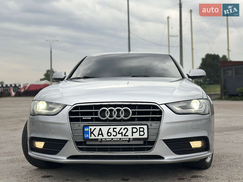 Седан Audi A4 2014 в Киеве