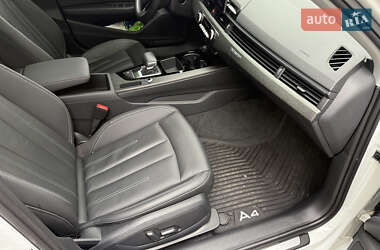Седан Audi A4 2020 в 