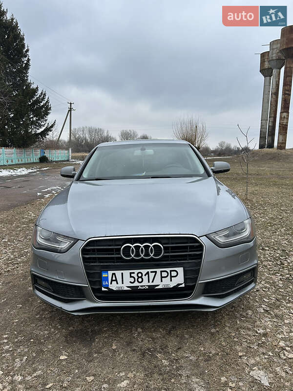Седан Audi A4 2015 в 