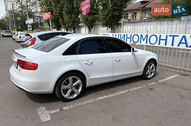 Седан Audi A4 2012 в 