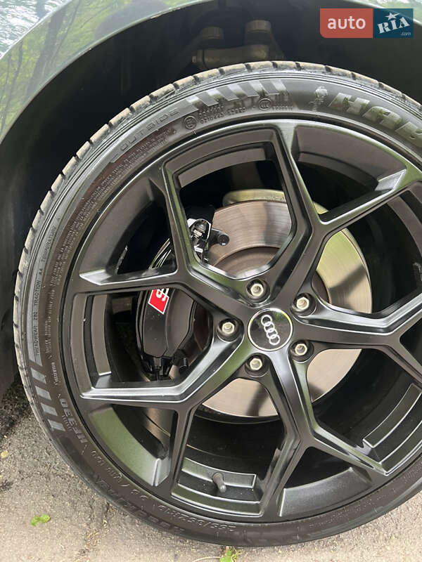 Седан Audi A4 2019 в Днепре