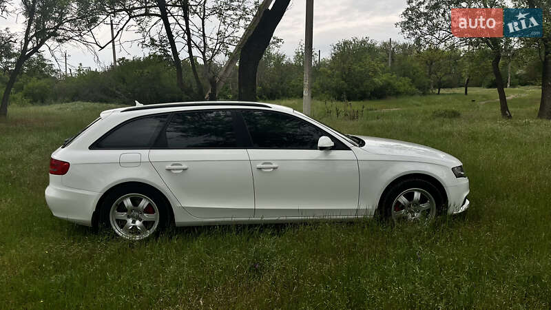 Универсал Audi A4 2009 в Веселинове