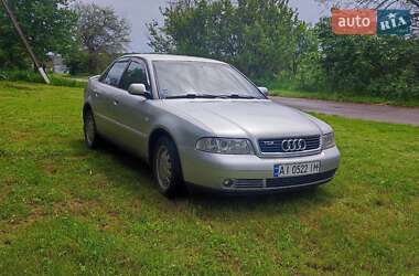 Седан Audi A4 2000 в 